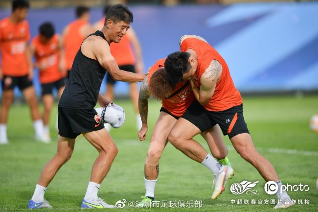 美女憋尿无遮挡网站